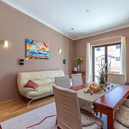 Sonja Apartment